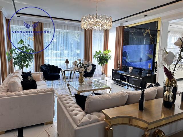 Ekskluzywna rezydencja 500 m² z panoramicznym widokiem polecam