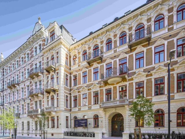 Ekskluzywny 3 pokojowy apartament Foksal w Warszawie Śródmieściu