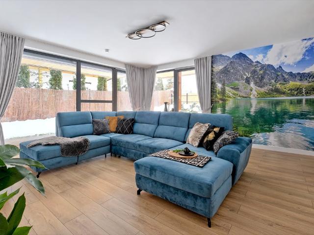 Ekskluzywny apartament z tarasem, basenem i saunami