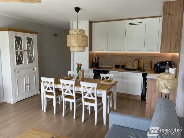 Ekskluzywny apartament 60 m² z dwoma tarasami i widokiem na marinę polecam!
