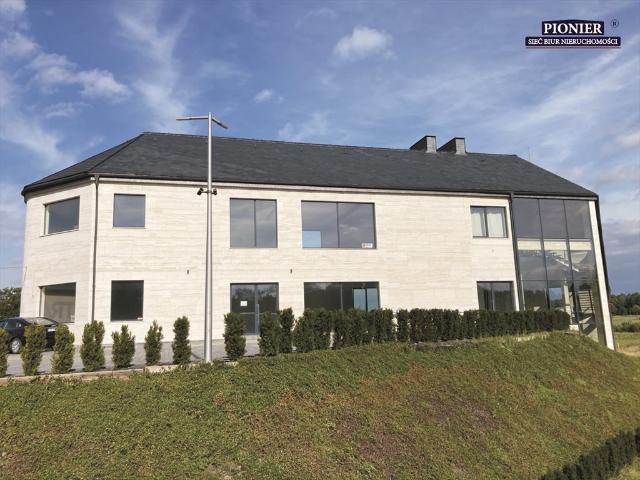 Ekskluzywny budynek usługowo handlowy 1050 m² z wysokim standardem