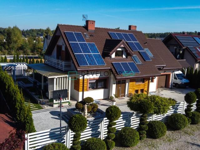 Ekskluzywny dom 200 m2 z akwarium i energooszczędnością