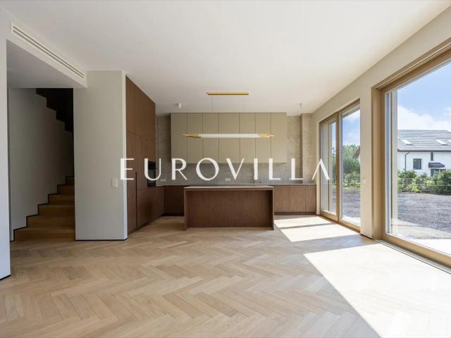 Ekskluzywny dom 278m2 w Wilanowie Zawadach