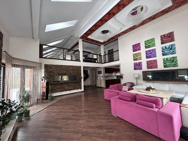 Ekskluzywny dom 284 m² z akwarium i ogrodem polecam!