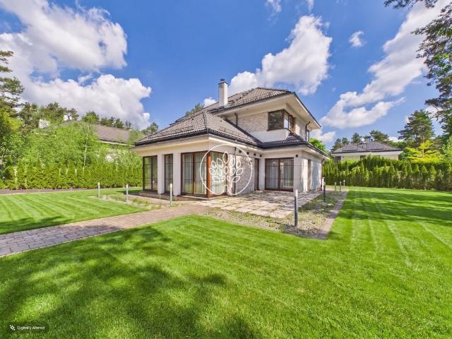 Ekskluzywny dom 332 m² na zamkniętym osiedlu nad Zalewem Zegrzyńskim