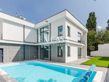 Ekskluzywny dom 360 m² z basenem, sauną i garażem 3 auta