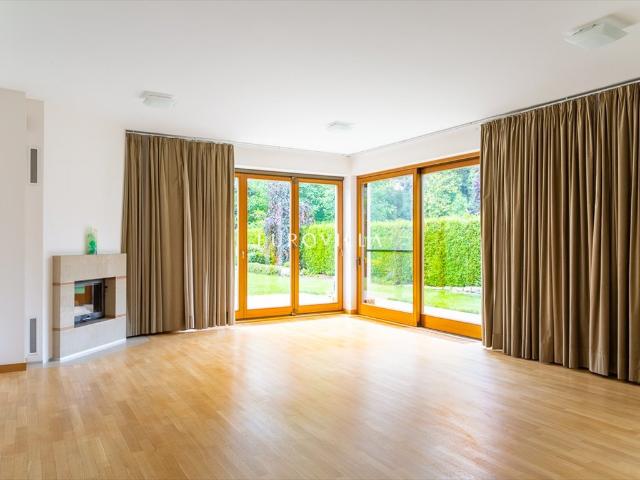 Ekskluzywny dom 400 m2 w Konstancinie Jeziornej, garaż, ogród