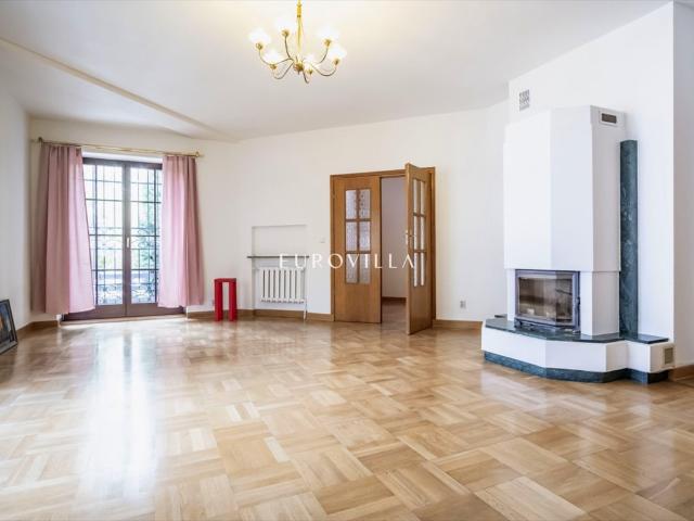 Ekskluzywny 450m2 dom w Wilanowie z dużym ogrodem