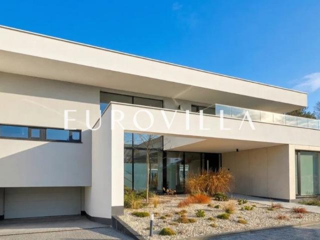 Ekskluzywny dom bliźniak 315 m² w prestiżowej inwestycji