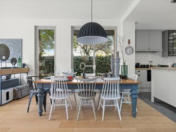 Ekskluzywny dom modern farmhouse z ogrodem i 4 sypialniami