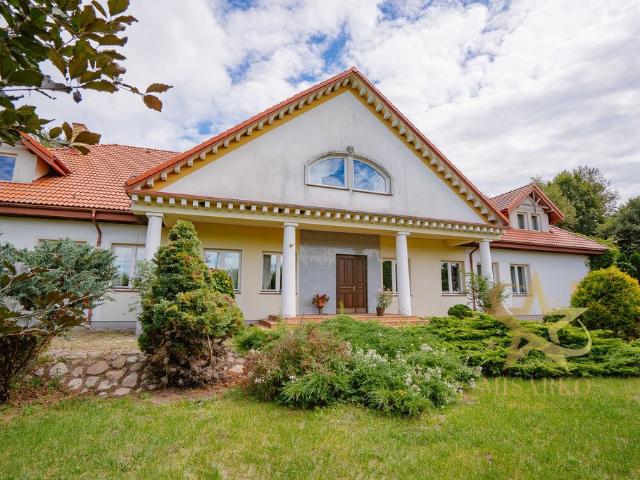 Ekskluzywny dworek 600 m² z ogrodem i stajnią polecam!