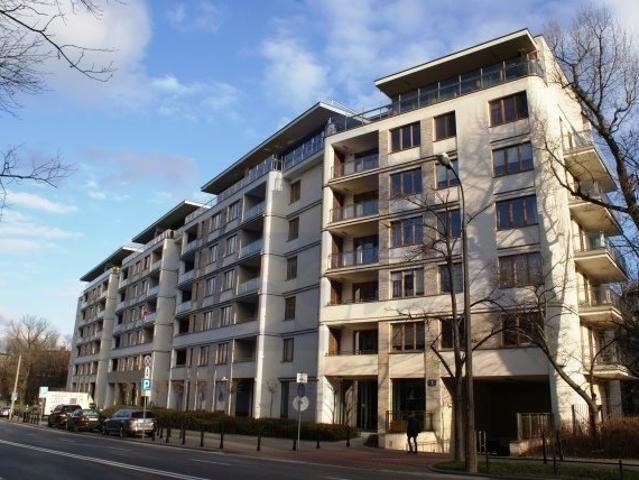 Ekskluzywny lokal usługowy 210 m² na Powiślu z dużymi witrynami