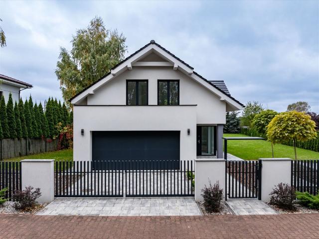 Ekskluzywny nowoczesny dom 192 m² z dużymi przeszkleniami