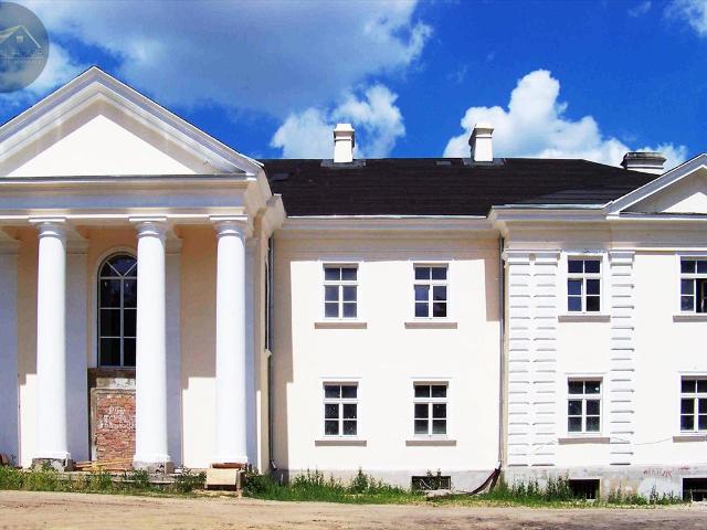 Ekskluzywny pałac z 19 wieku na sprzedaż – 1569 m2