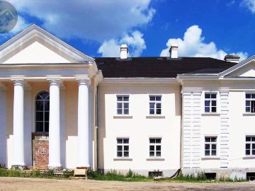 Ekskluzywny pałac z 19 wieku na sprzedaż – 1569 m2