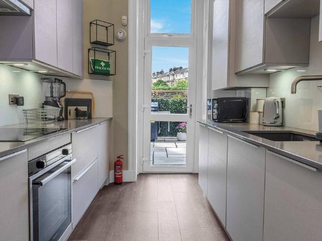 EH7 Hair and Beauty, 2F Craigentinny Avenue, City of Edinburgh, EH7 6PU, United Kingdom | 2 bed apartment for rent #166725823 | Rentberry