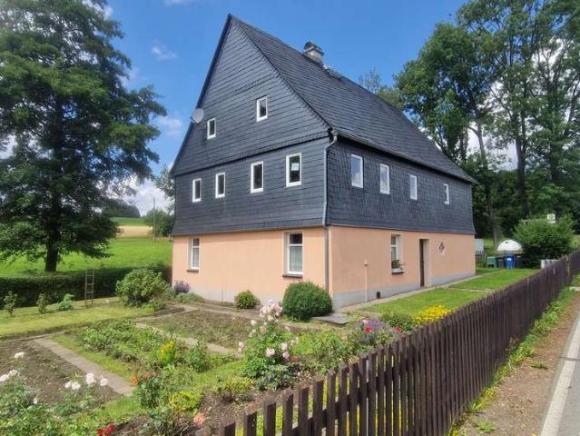 ehemalige Dorfschule mit schönem Garten in Zwönitz OT Lenkersdorf