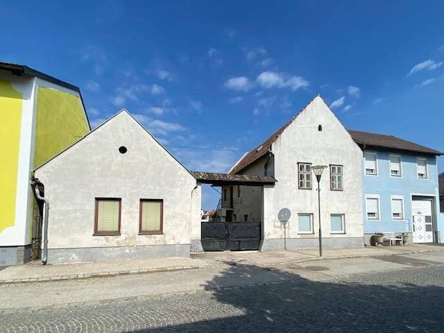 Ehemaliger Bauernhof im Ortskern!