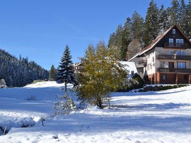 Ehemaliges Gästehaus mit traumhafter Lage am Bach – Ruhe und Natur pur