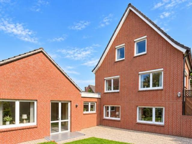 Ehemaliges Pastorenhaus mit Gemeindehaus! Großzügig, sehr gepflegt & vielseitig nutzbar