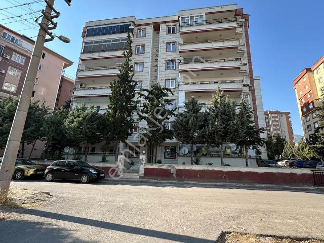 Şehit Abdullah Çavuş Mahallesinde Geniş Satılık 4+1 Daire