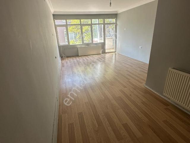 Şehit Bahadır Demir Sokak Da, Geniş Bakımlı 3+1 Kiralık Daire
