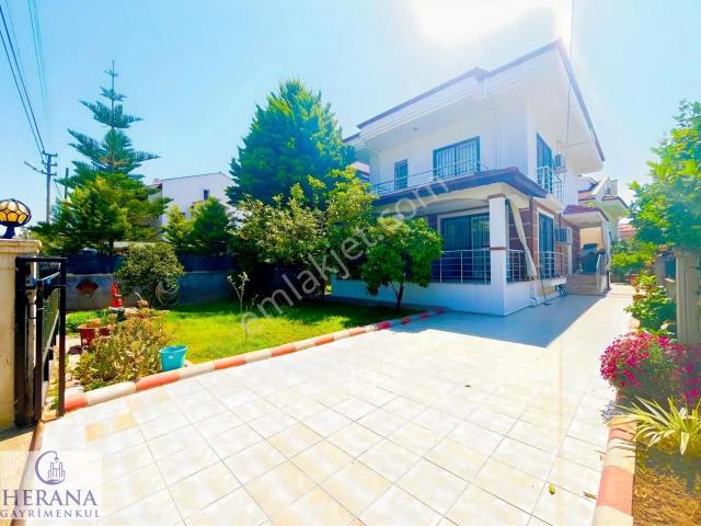 Şehit Fethi Bey Parkına 150m Denize Yürüme Mesafesinde 6+1 Villa
