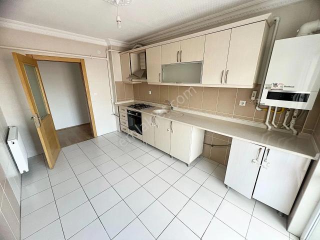 Şehit Kubilay Teleferik Son Durakta Seval Cad Yakını Güney Cephe Ful Yapılı Kiralık 3+1