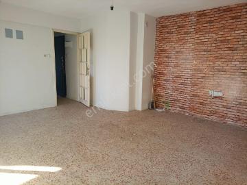 Şehit Sami Akbulut Cad.üzeri İş Yeri Ve Ofis 3+1 Kiralık Daire