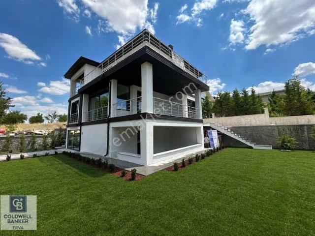 Şehitali Pet Konut Sitesitesinde Satılık 4+2 Tam Müstakil Villa