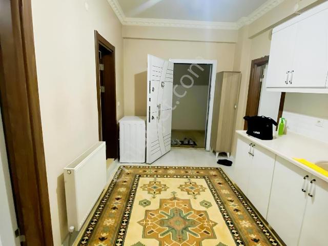 Şehitler Mah Gönülmarket Arkası Arakat Kiracılı Satılık 1+1