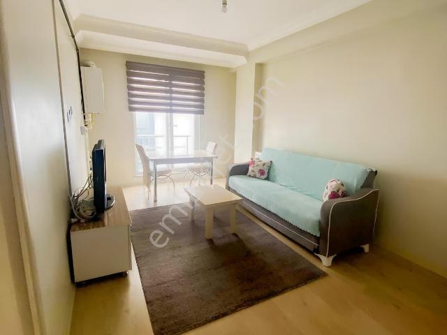 Şehitler Mah Servis Güzergahı Aile Binasında Kiralık 1+1