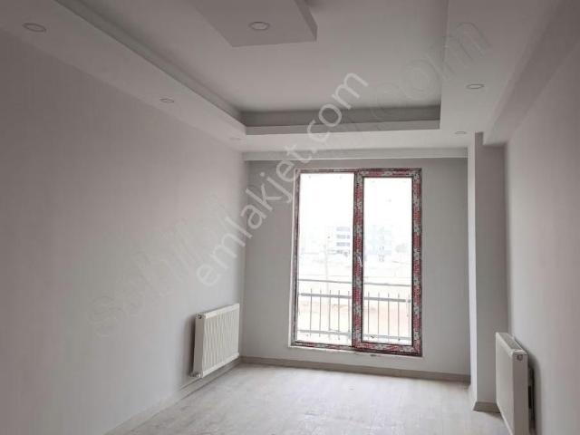 Şehitler Mahallesi Satılık 2+1 Ayrı Mutfaklı Kap.otoparklı Daire