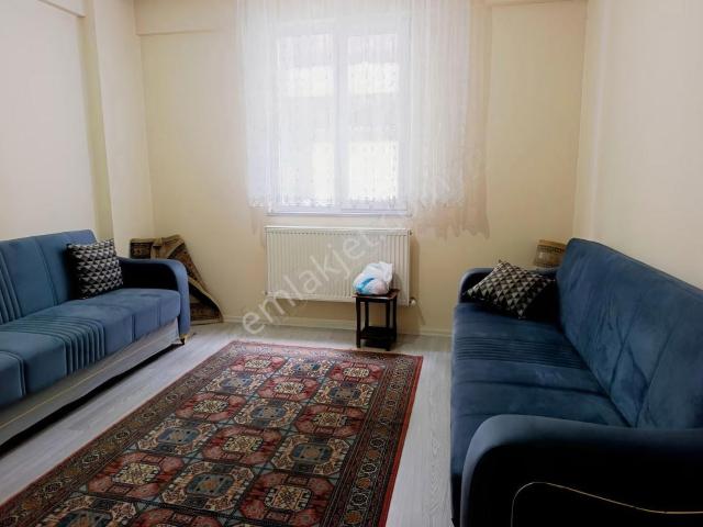 Şehitler Mahallesinde Kiralık Eşyalı 2+1 Arakatta Daire