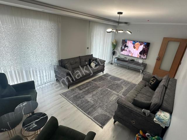 Şehitler Cd. Üzeri Sitede Lüks Donanımlı 220 M² 5+1 Dubleks