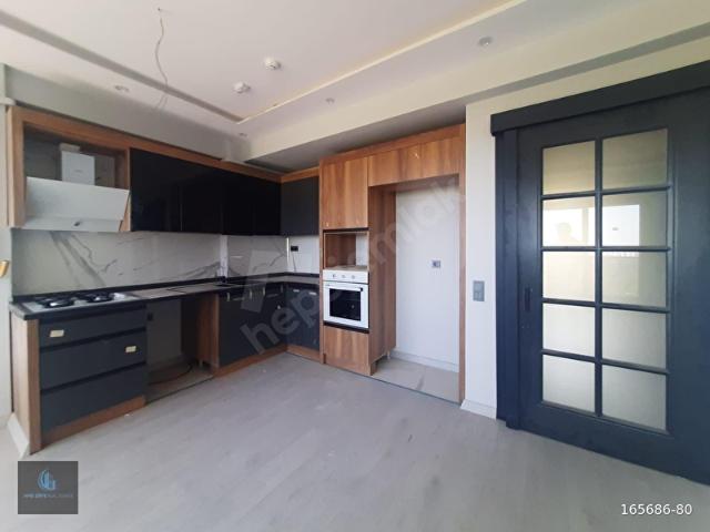 ŞEHİR VE DENİZ MANZARALI HAVUZLU 2+1 KİRALIK DAİRE