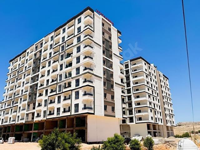 ŞEHİR HASTANESİ KARŞISI ARAKAT SATILIK 1+1 LÜKS DAİRE
