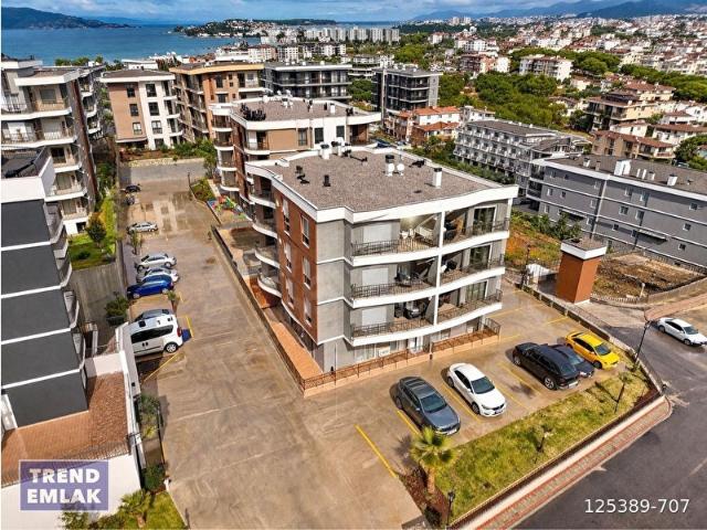ŞEHİR MERKEZİNE YAKIN 3+1 AÇIK YÜZME HAVUZU KAPALI OTOPARKLI DAİRE