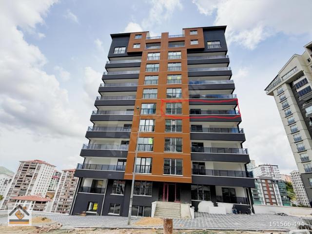 ŞEHİTLER CADDESİ ÜZERİ 4.KAT 3+1 SIFIR DAİRE ERCİYAS EMLAK'TAN