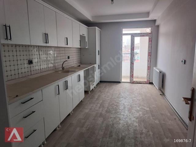 ŞEHİTLER MAHALLESİ'NDE KİRALIK 2+1 DAİRE GÜNEY CEPHE 90 M2