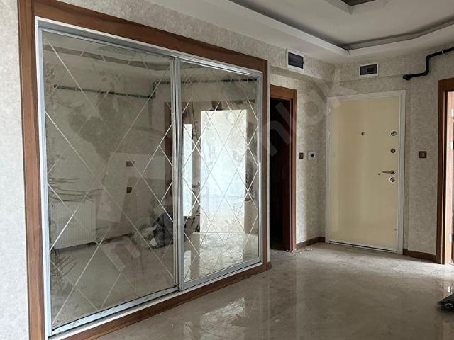 ŞEHİTLİK MAHALLESİ 4+1 FULL+FULL YAPILI MÜKEMMEL KONUMDA