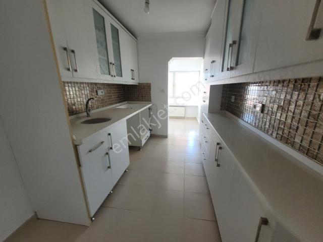 Şehir Manzaralı Site İçerisinde Geniş Mutfaklı 2+1 Kiralıkdaire