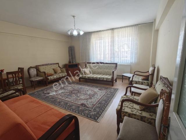 Şehir Merkezi Geniş Aydınlık Eşyalı Kiralık Daire 18.000 Tl