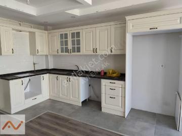 Şehir Merkezi Çoşkunlar Cad. Üzeri Ara Kat 3+1 Satılık Daire