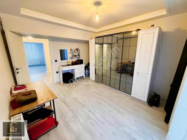 Şehir Merkezinde 2+1 İçi Yapılı Teraslı Satılık Lüks Daire
