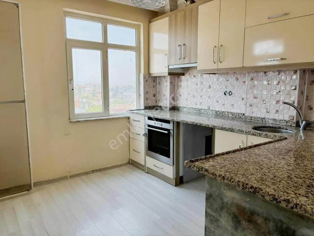 Şehir Merkezinde 2 + 115 Metre² Daire