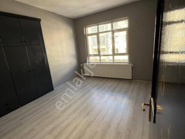 Şehir Merkezinde – 2. İstasyon Caddesi’nde 130 M² Kiralık Daire/iş Yeri