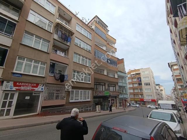Şehir Merkezinde 3+1+3+1 Balkonlu Teraslı Kapı Girişleri Ayrı Deniz Manzaralı Dubleks Satılık Daire