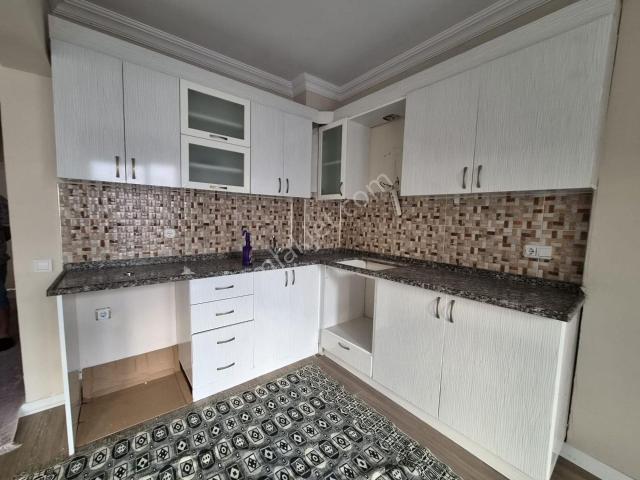 Şehir Merkezinde Geniş, İçi Yapılı Yatırımlık 3+1 Arakat