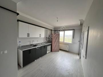 Şehir Merkezinde Eski Avm Arkasında Kod 1 Kiralık 1+1 Daire